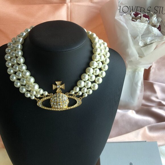 Vivienne Westwood Jewelry - Vivienne Westwood Three Row Pearl Bas Relief Choker